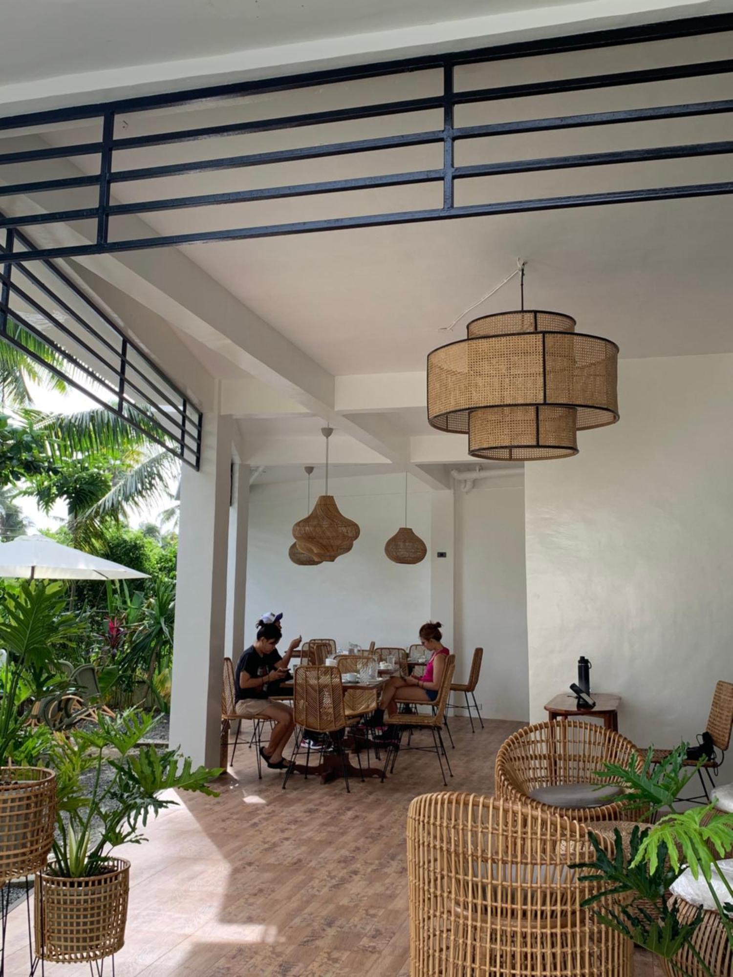 Bahandi Hotel General Luna  Extérieur photo